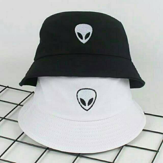Buckethat topi bucket motif alien