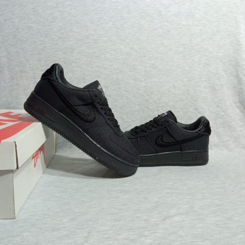 NIKE AIR FORCE 1 LOW STUSSY TRIPLE BLACK