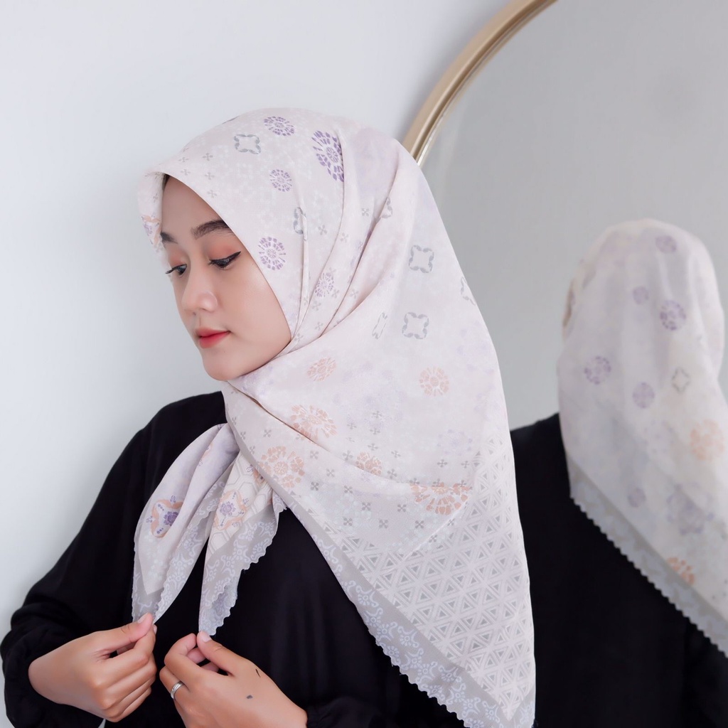 Square Motif Maira Part 1-M 1
