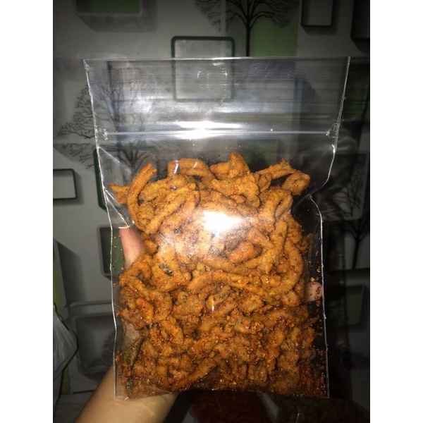 

usus crispy pedas daun jeruk