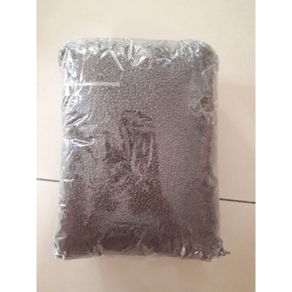pakan ikan lele,bawal,nila berat 1kg