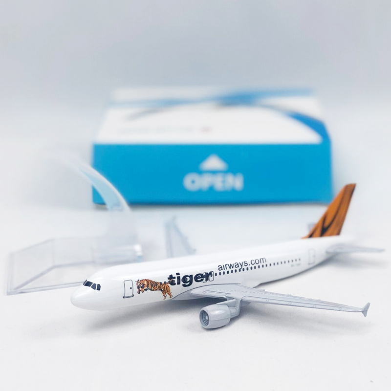 Model Pesawat Terbang Singapura Airlines Tiger A320 Airbus 320 Diecast Alloy Metal 16CM