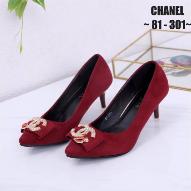 BB CHANEL Kitten heels Shoes
Series # 81-301 #