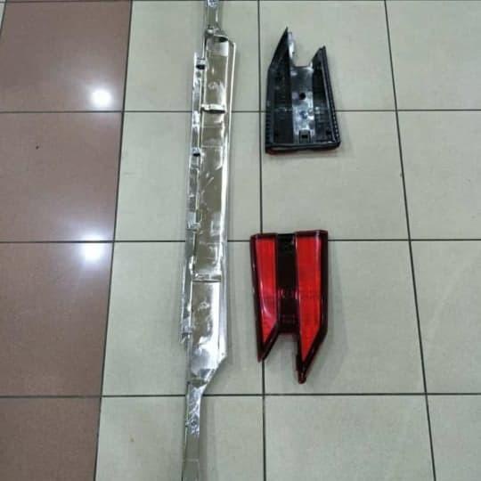 trunklid allnew avanza+reflektor upgrade 2019