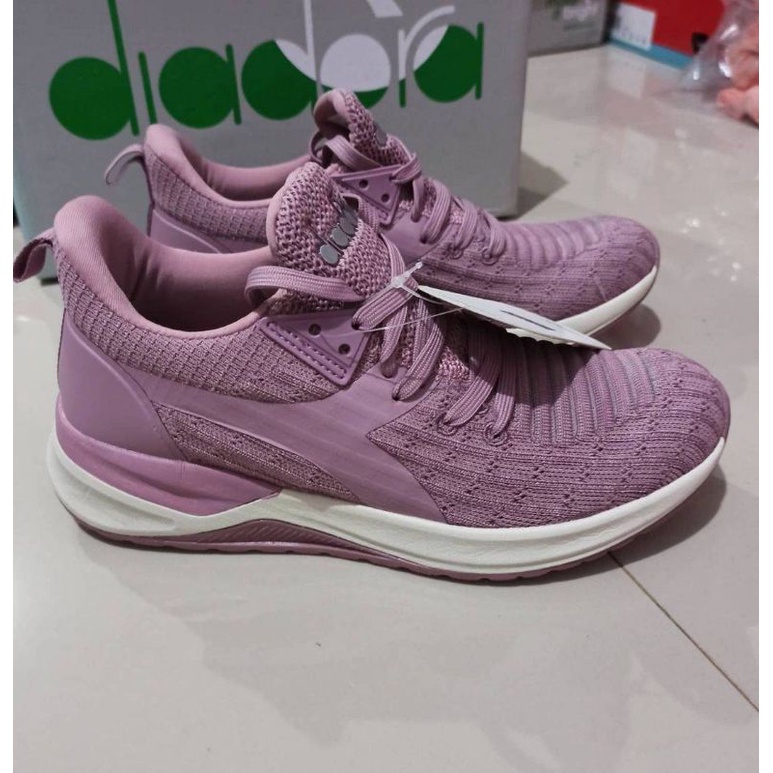 Diadora Allesia for women