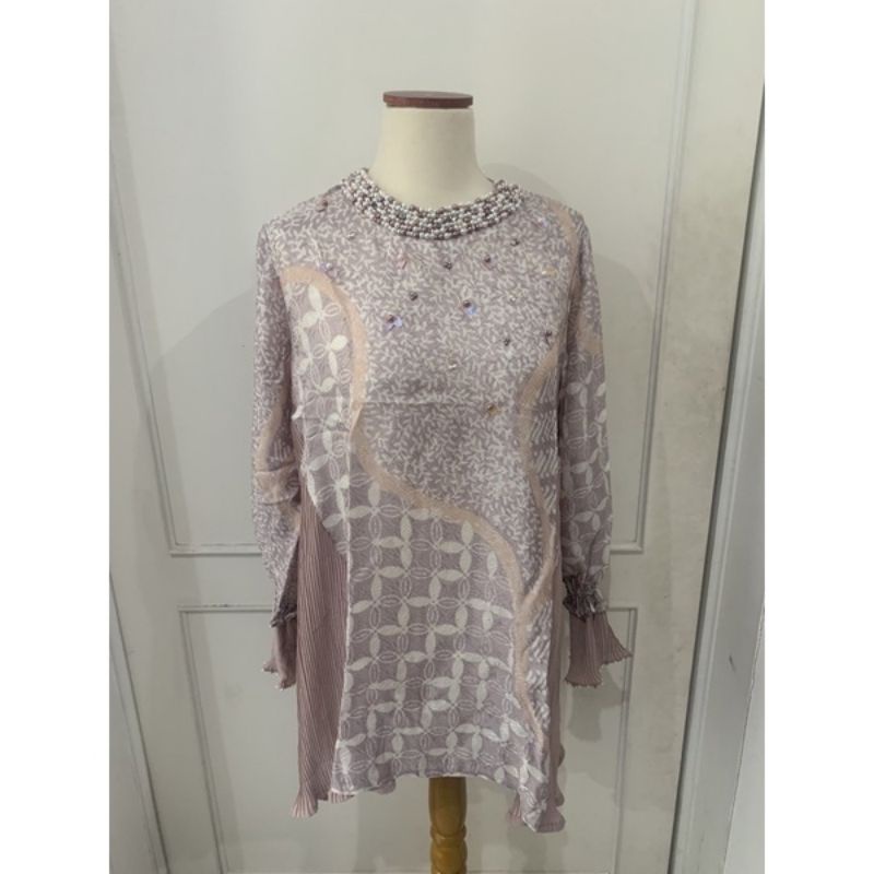 lyla pleats blouse by sarah the label