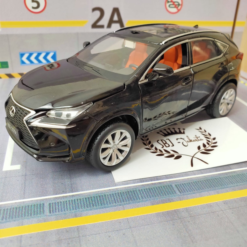 Diecast miniatur mobil Lexus NX200T Metal Series Skala 1:32