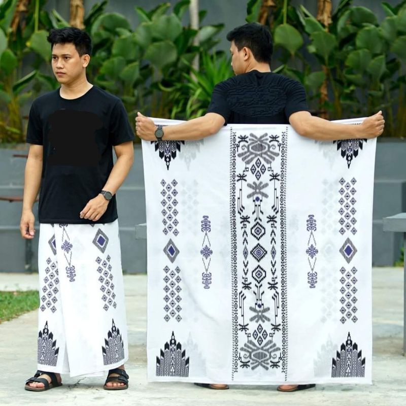 Sarung Batik Khas Pekalongan Sarung Palaikat Putih Batik Elegan Terlaris