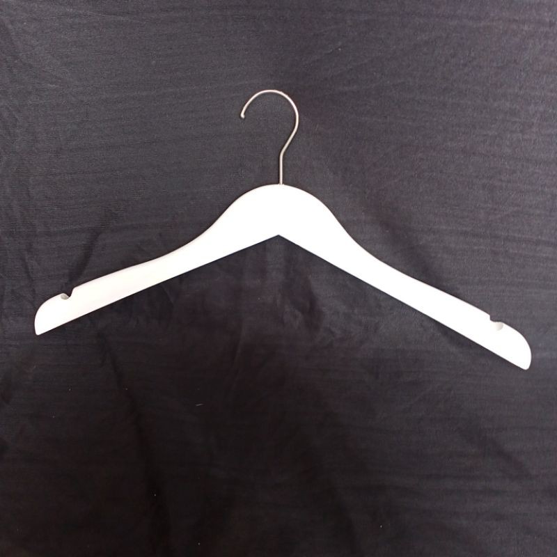 Hanger Kayu Putih / Gantungan Baju kayu putih