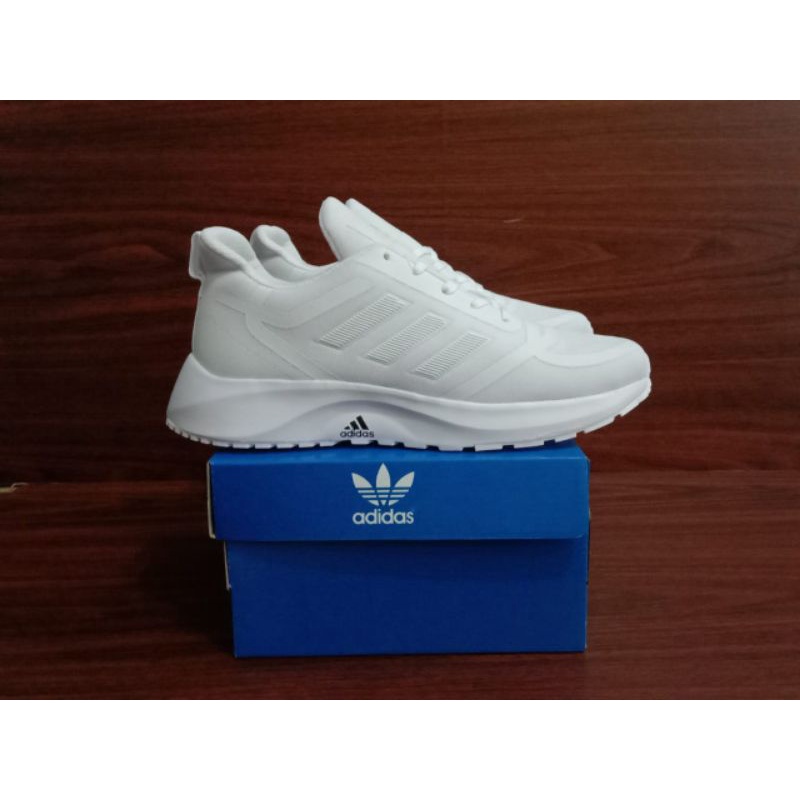 Sepatu Sneakers Adidas Wanita / Sneakers Adidas Olahraga Cewek / Sepatu Kuliah dan Sekolah Promo