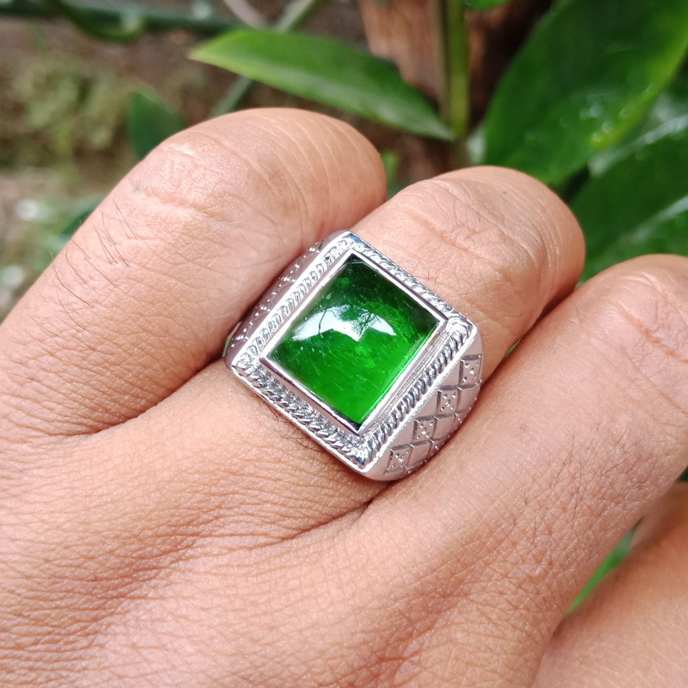 CINCIN BATU ZAMRUD KALIMANTAN RING KOTAK MEWAH