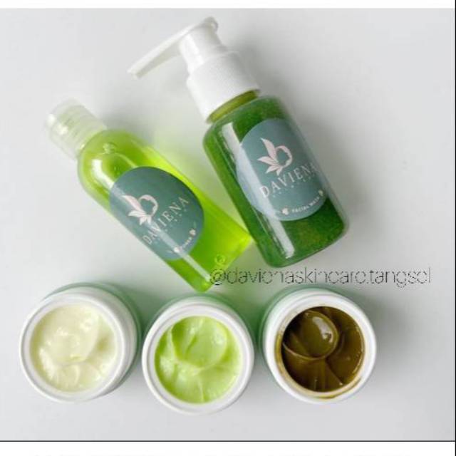 Davina skincare pelicin acne series
