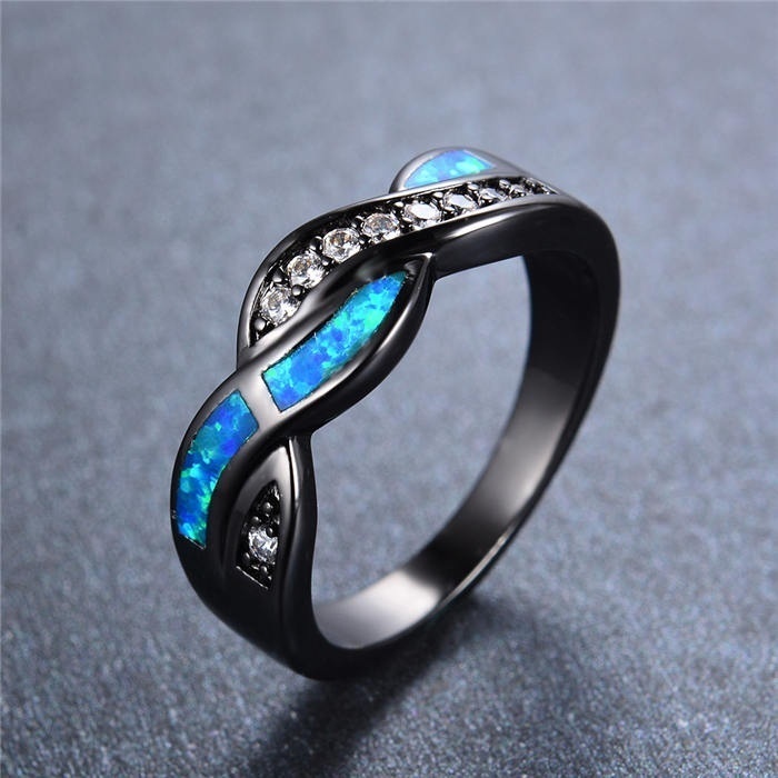 Cincin Liontin Opal Api Biru Bentuk Salib Warna Hitam Emas Untuk Perhiasan Pernikahan