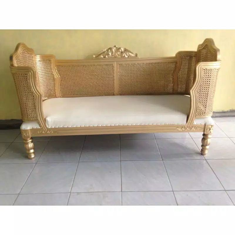 Kursi pelaminan / sofa pelaminan rotan / kursi pengantin