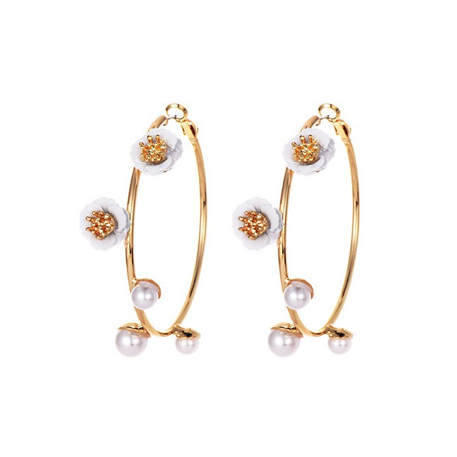 LRC Anting Tusuk Fashion Gold Alloy Pearl Flower Circle Earrings F54107