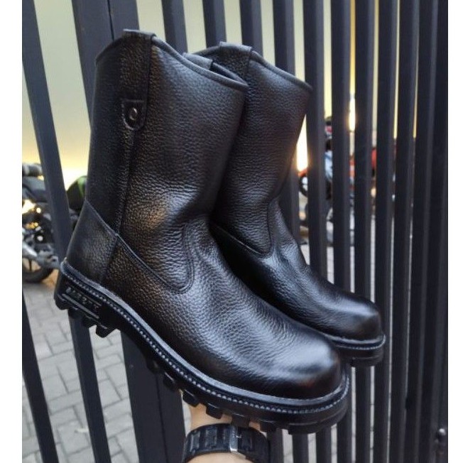 SEPATU SAFETY KULIT UJUNG BESI
