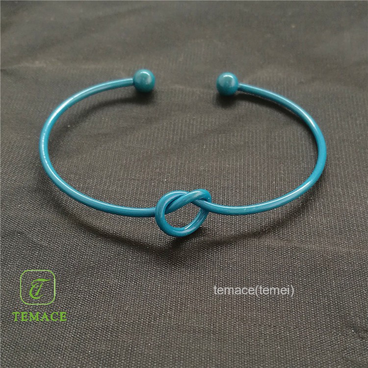 Gelang Tangan Aneka Warna Aksen Berlian Bentuk Hati untuk Wanita