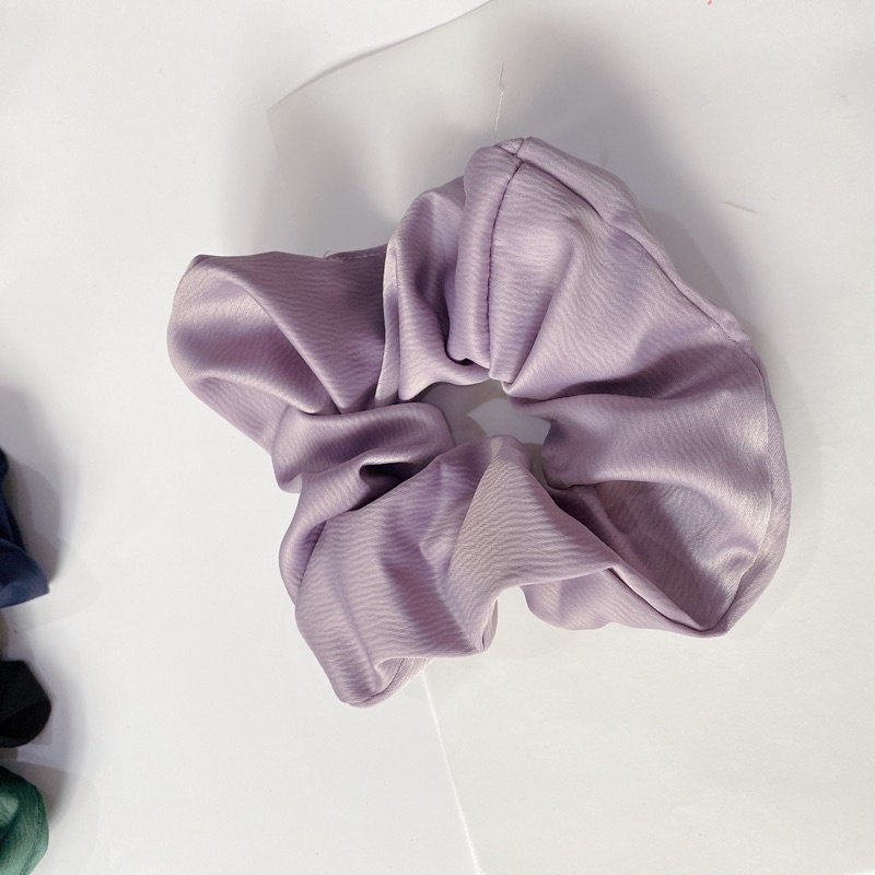 SATIN KOREAN BIG SCRUNCHY / IKAT RAMBUT KOREA BESAR / SCRUNCHIES / JUMBO / CEPOLAN HIJAB SUPER BESAR-Lilac
