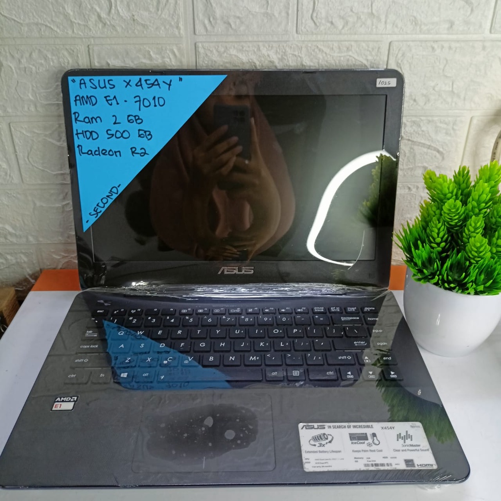ASUS X454Y AMD E1-7010 RAM 2GB HDD 500GB RADEON R2 14 INCH