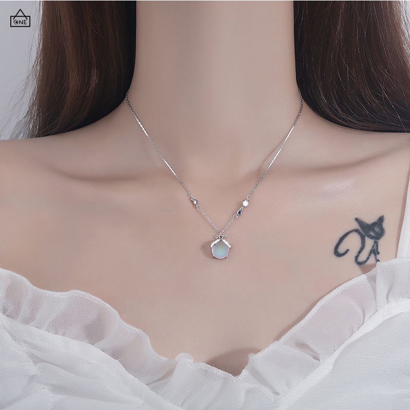 COD❤️Kalung Fashion Korea Moonstone Firefly Wanita Niche Desain High-end Rantai Klavikula Hadiah Ulang Tahun-A.one