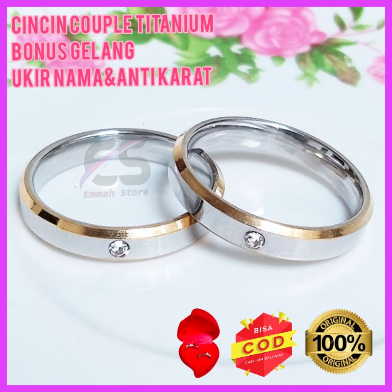 COD [COD]Cincin Titanium Couple Wanita Anti Karat Ukir Nama Cicin Tunangan Pasangan Nikah Stainless