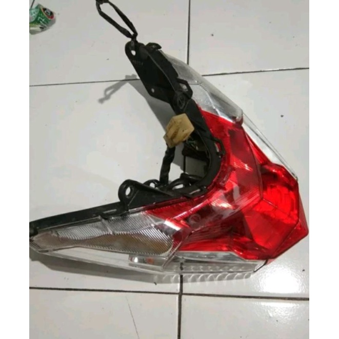 STOPLAMP LAMPU MOTOR BELAKANG ORIGINAL LEPASAN MOTOR HONDA VARIO 125 LED VARIO 150 LED
