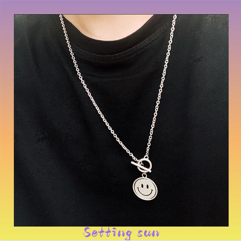 Fashionable Simple Smile Pendant Hip Hop Pria dan Wanita Kalung TN