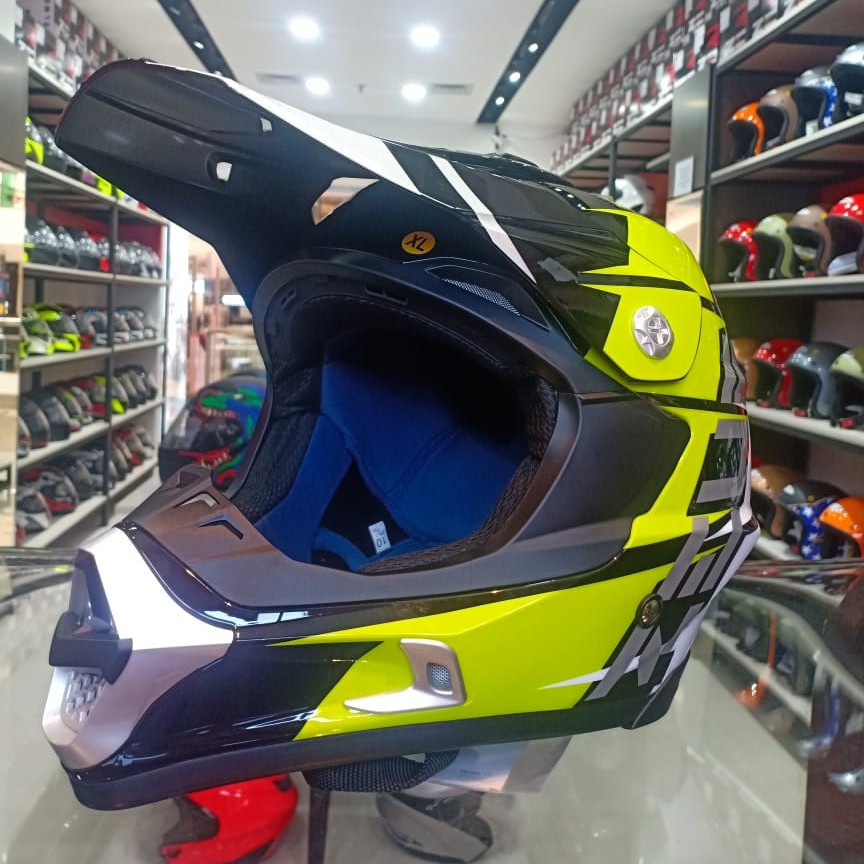 Zeus 951 Blk RR16 Green Cross