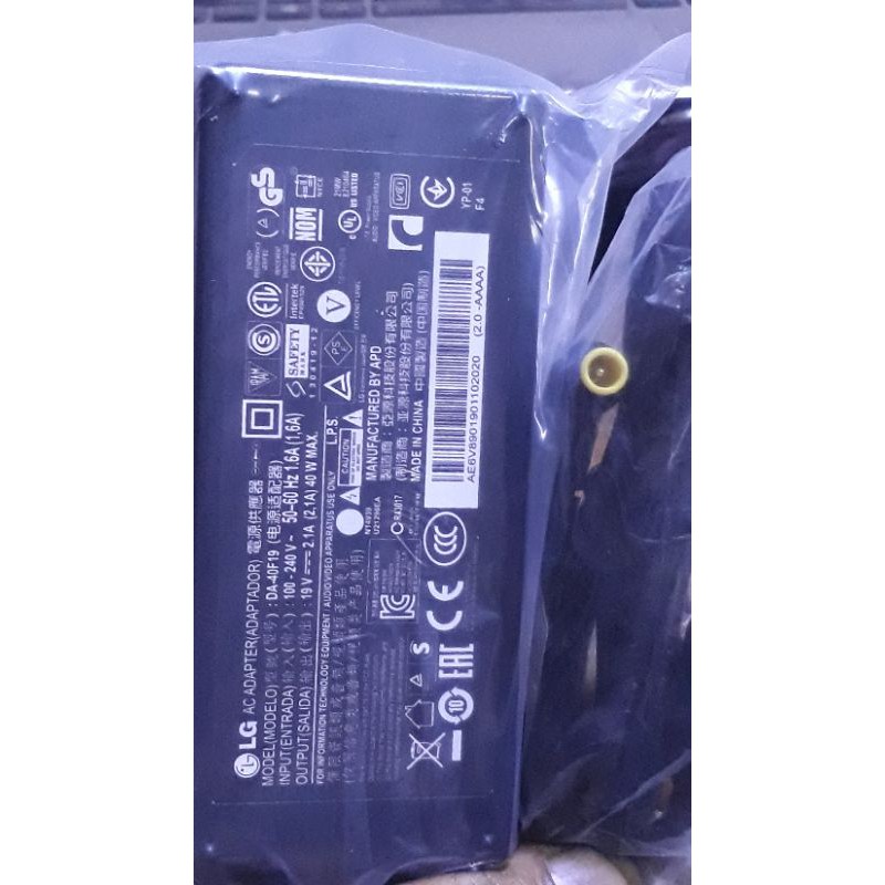 Adaptor TV LG 19V 2,1 Ampere