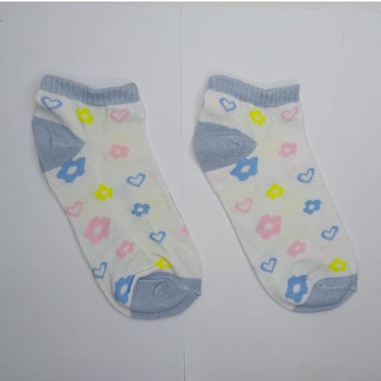 ⭐Gogoland⭐ Kaos Kaki Wanita Fashion Motif Strawberry Bunga Lebah Bee Kotak Biru Navy  Bunga Biru Green Leaf  Polos Pattern Garis Kaoskaki Pendek Korea Sock Import KK001-006-K4 PUTIH BUNGA