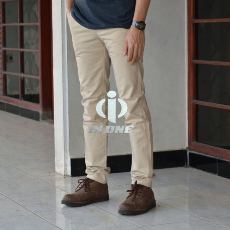 Celana Panjang Chino Cream