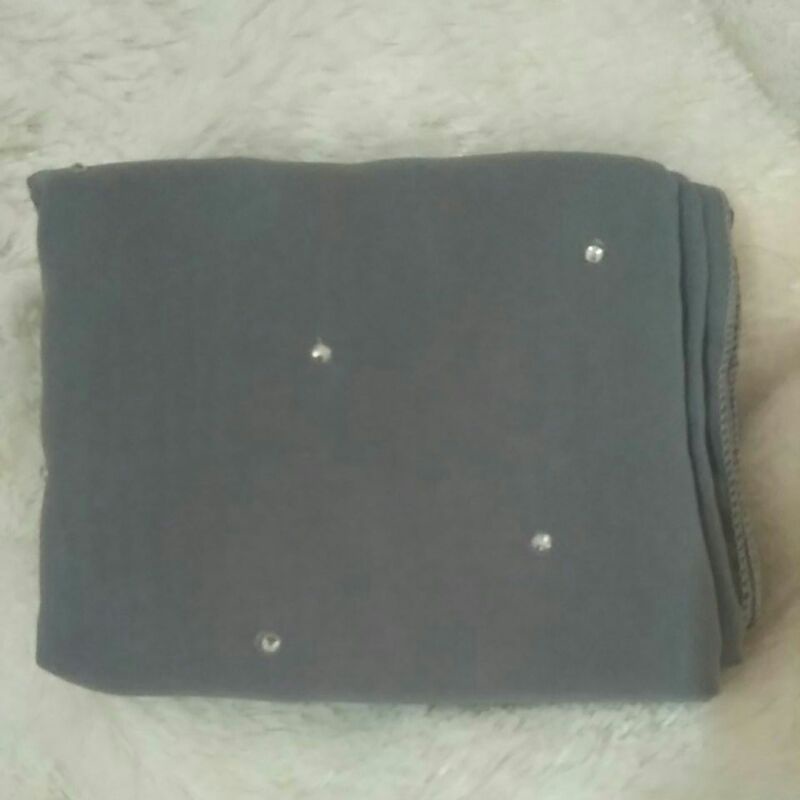 HIJAB SEGIEMPAT SWAROSKI 1KG MUAT 11 PCS-Mid gray
