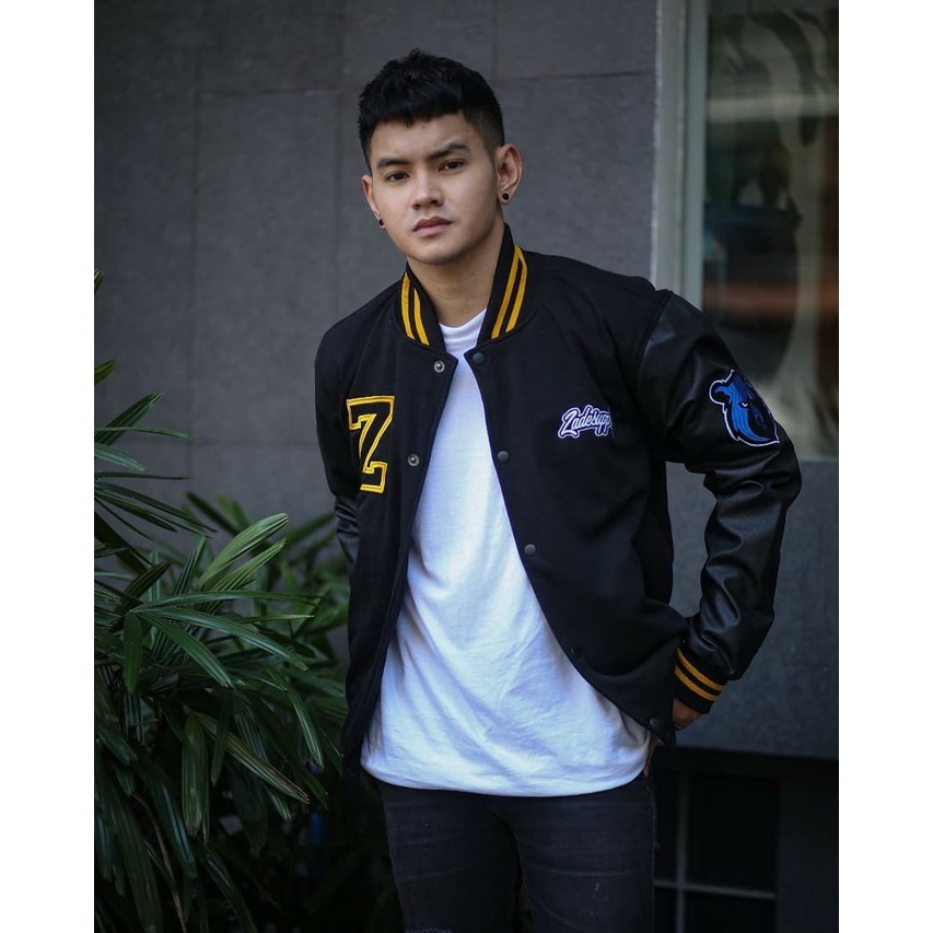 Jaket Pria Varsity Hitam