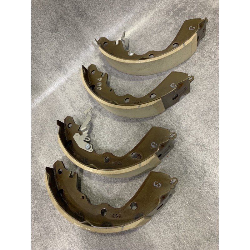 Brake Shoe Kampas Rem Belakang SET Calya Sigra Original Part No : 04495-YZ143-001