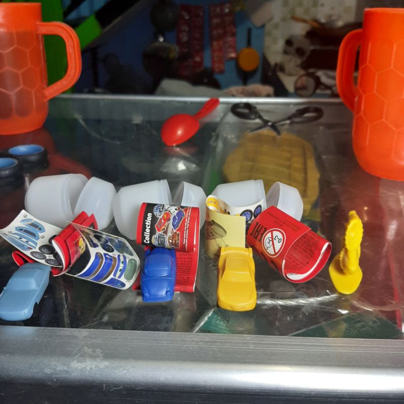 mainan anak atau dikoleksi kendaraan mobil mobilan mc queen cars disney hadiah dari coklat zaini
