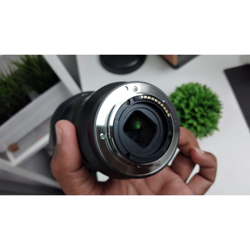 Lensa Sony 18-105 f4/G
