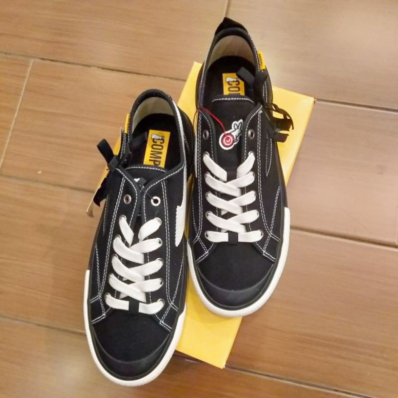 Compass x Fxxkingrabbits