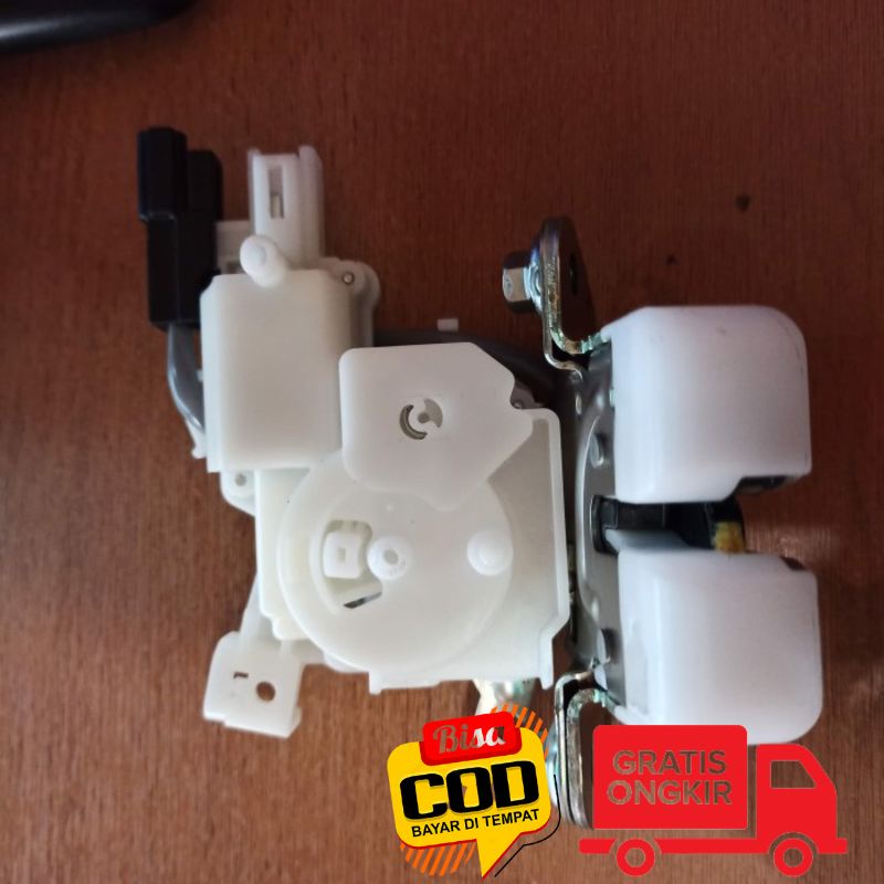 doorlock bagasi pintu belakang original calya sigra
