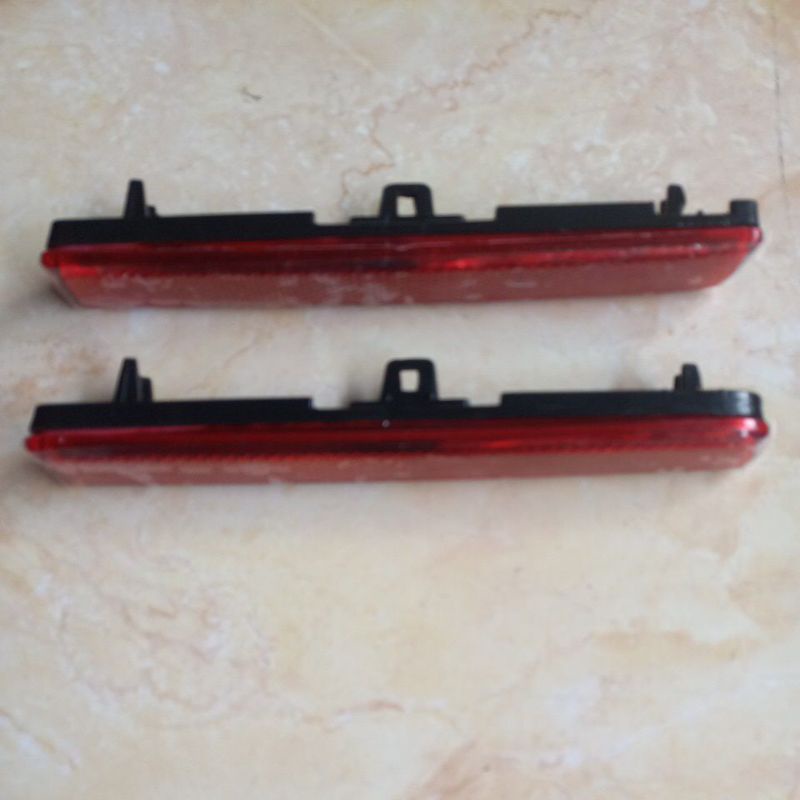 Reflektor Bemper Belakang Toyota Agya / DAIHATSU AYLA original satuan