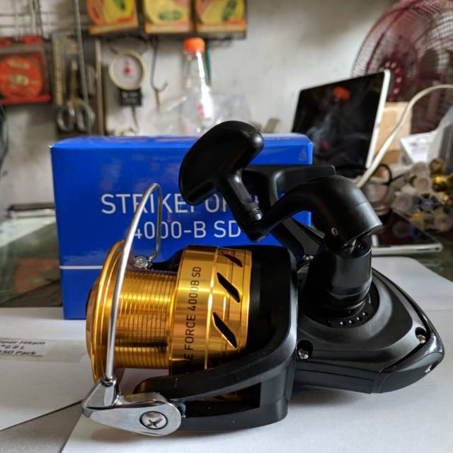 Reel Daiwa Strikeforce 4000 B SD 1 Ball Bearings