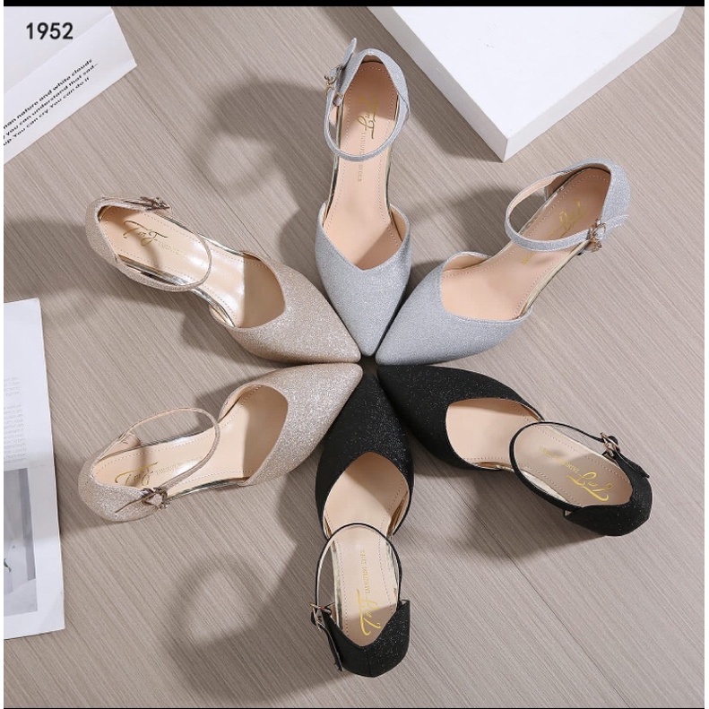 Heels Shoes Ladies 1952