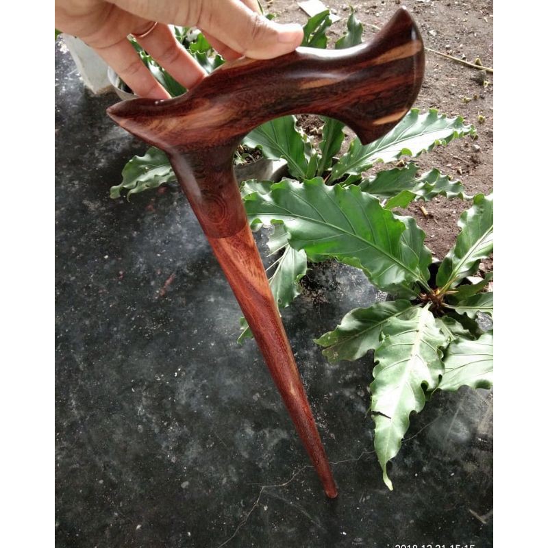 TONGKAT JALAN KAYU GALIH ASEM/TONGKAT KAYU GALIH ASEM BERTUAH/TONGKAT GALIH ASEM