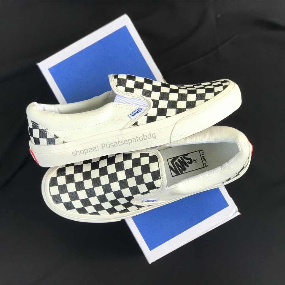 TERLARIS VANS SLIP ON OG CHECKERBOARD OFF WHITE BLACK