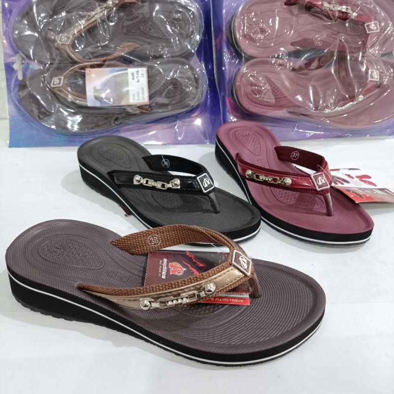 Sandal Wedges rendah Spon Harian Merk Ardiles tipe Agnes Tinggi 3cm Size 36-40