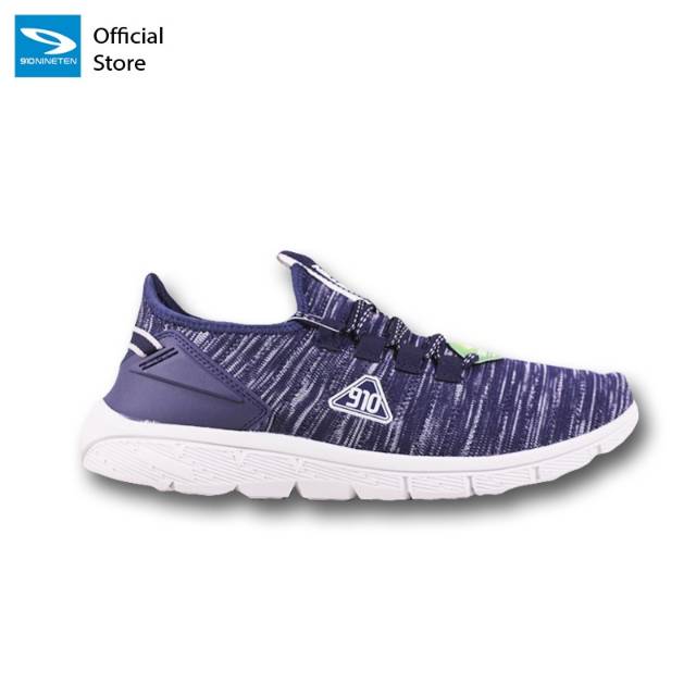 casual training shoes