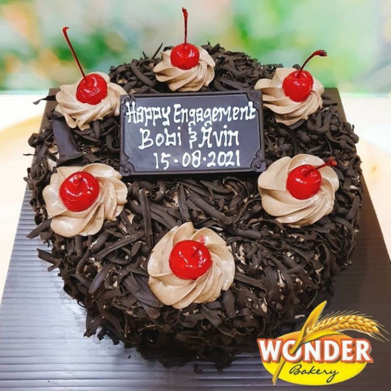 

Kue Tart Blackforest Bulat