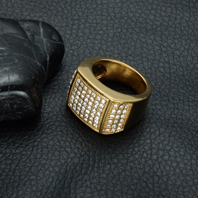 Pola Fashion Square Dengan Diamond Crystal Men's Alloy Ring