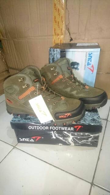 Sepatu Outdoor/gunung Snta seri 486 green/orange