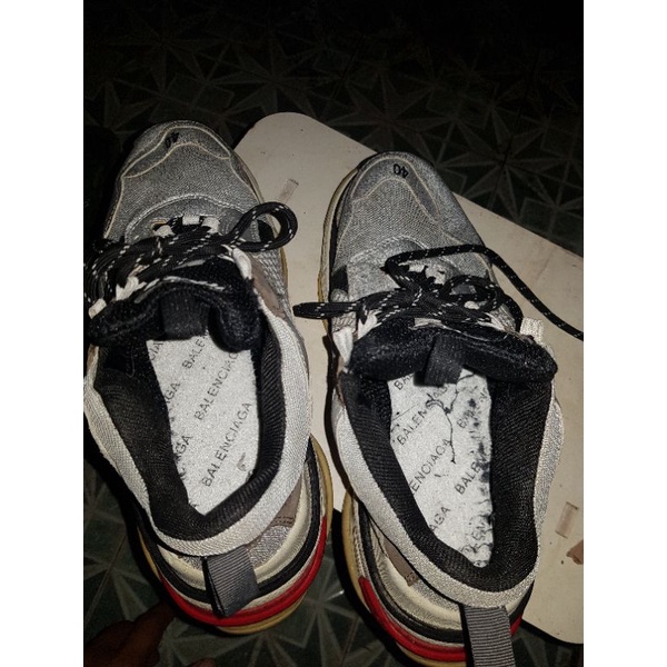 Sepatu Second Balenciaga TripleSSS
