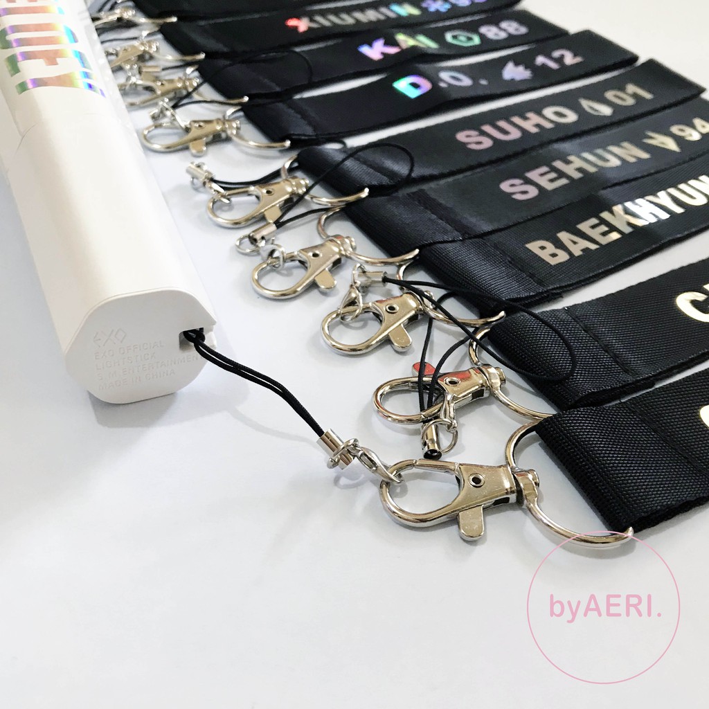 EXO HOLOGRAM KEYTAG/ STRAP (FREE tali gantungan Lightstick/ HP) EXO KPOP HOLOGRAM STRAP